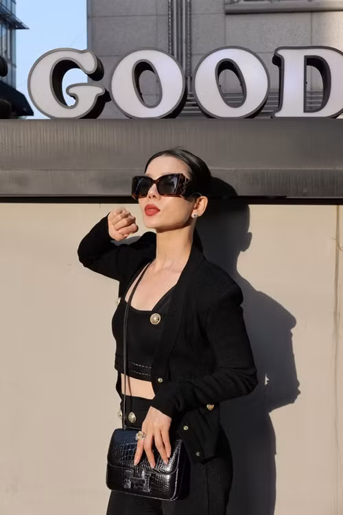 Bé Kỳ Anh - con trai của Lệ Quyên và Đức Huy nhận được tình yêu thương, quan tâm của cả bố lẫn mẹ. Ảnh: FBNV.