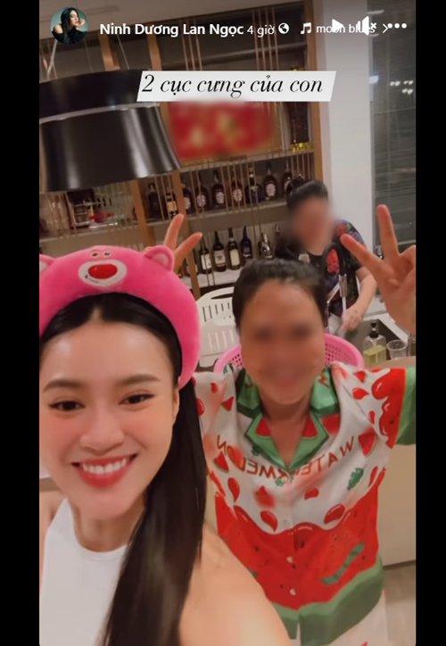 Lan Ngọc còn khoe khoảnh khắc vui vẻ bên người thân ở Úc. Ảnh: FBNV.