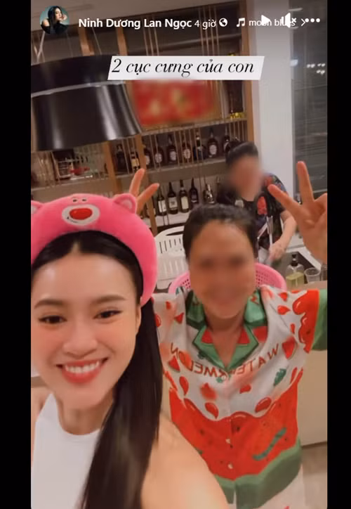 Lan Ngọc còn khoe khoảnh khắc vui vẻ bên người thân ở Úc. Ảnh: FBNV.