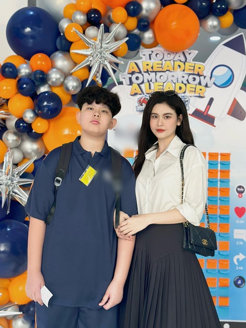 Con trai Trương Quỳnh Anh đã lớn phổng phao.