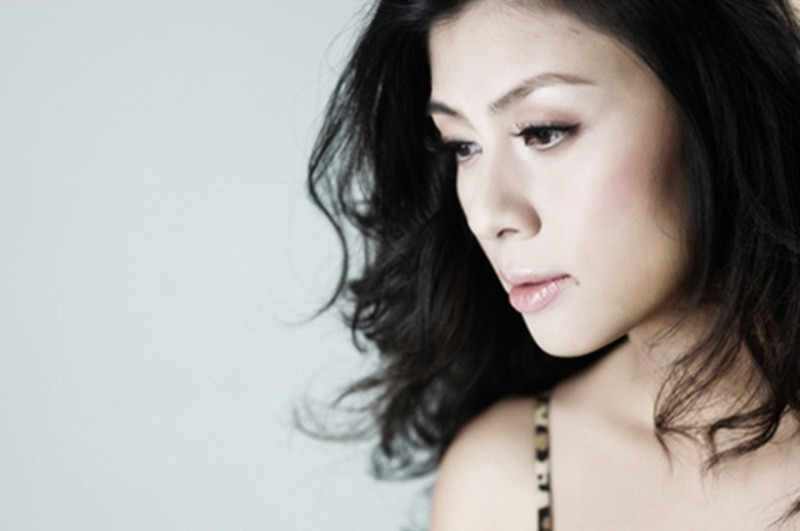 Có giọng hát tốt nhưng Kim Thư lại theo đuổi con đường diễn xuất. Năm 2005, cô bén duyên với phim ảnh khi đóng vai phụ Hoài Như trong phim Lục Vân Tiên. Ảnh: 24h.