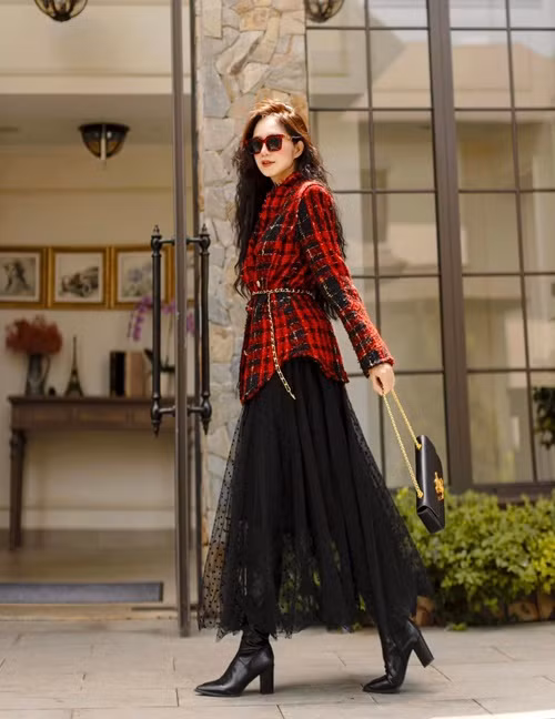 Minh Hà sành điệu khi xuống phố.