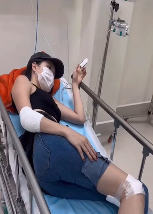 Hình ảnh Ngọc Trinh khi mới ngã xe.