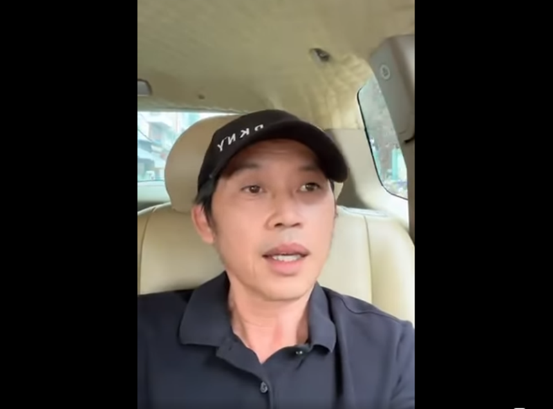 Trong một clip do Dương Triệu Vũ vừa đăng tải, Hoài Linh đính chính tin đồn thất thiệt qua đời. “Tôi bị đồn qua đời đến 8 lần... Muốn cho tôi chết là chết. Muốn cho tôi đột quỵ, bệnh hoạn, gì này nọ nhập viện... Trời ơi trời, chán thiệt chứ”, Hoài Linh cho biết. Ảnh: FBNV.