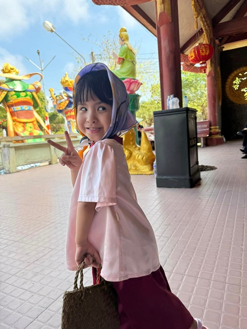 Con gái Thiên An đóng phim Trên cả tình thân khi mới 16 tháng tuổi. Bé Sol còn góp mặt trong phim Má ơi tỉnh mộng.