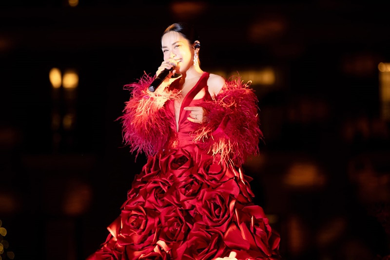 Ngọc Mai còn phân trần, ở phần thông tin MV Túy âm của Masew, Xesi chỉ được nhắc đến là ca sĩ thay vì tác giả. Theo Ngọc Mai, do không có sự đính chính từ Masew nên Ngọc Mai chưa kịp thời biết Xesi là tác giả bài hát và chủ động liên hệ. Ngọc Mai gửi lời xin lỗi đến Xesi vì những hiểu lầm. Ảnh: FBNV.