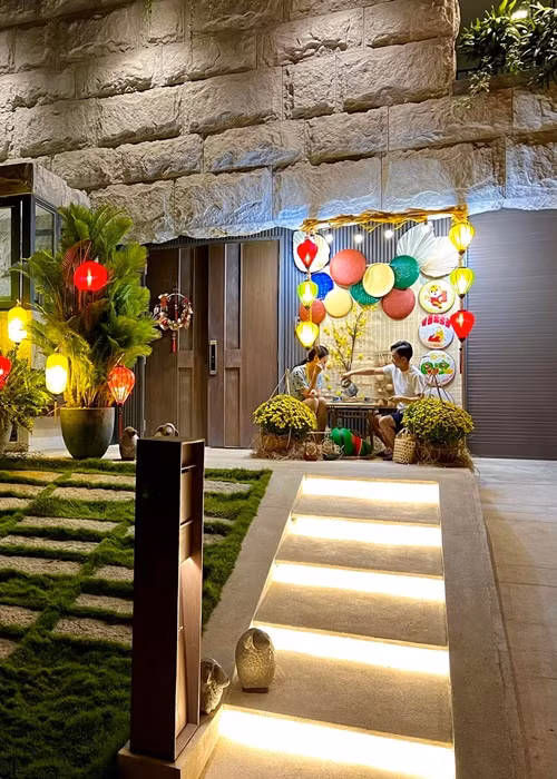 Mỗi dịp lễ Tết, cặp đôi trang hoàng nhà cửa.