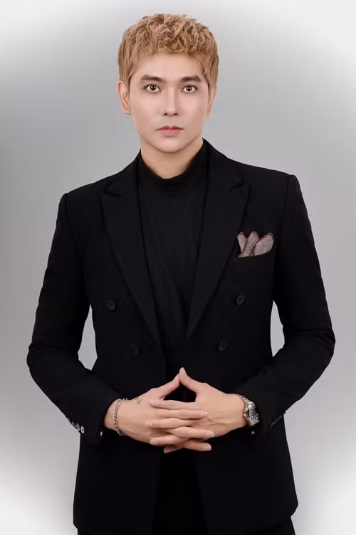 Tim - Trương Quỳnh Anh công khai ly hôn năm 2018. Trong những năm qua, nam ca sĩ kín tiếng về chuyện tình cảm.