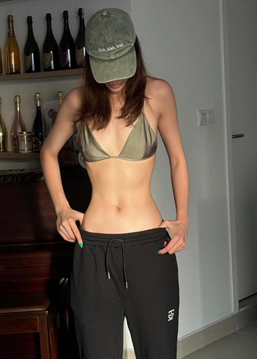 Gần đây, Kỳ Duyên tung loạt clip về rèn luyện vóc dáng.