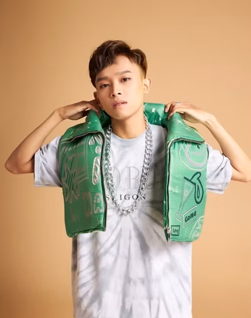 Nam ca sĩ muốn tập trung cho việc ca hát, học tập nên chưa nghĩ đến chuyện yêu đương.