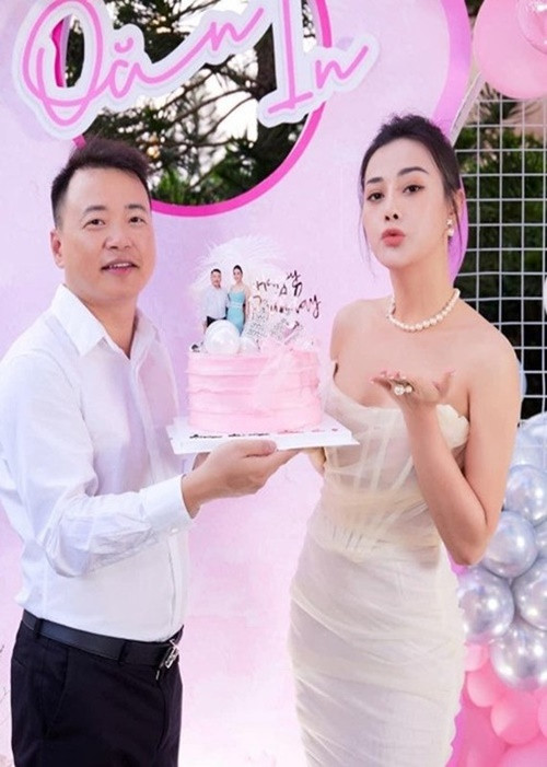 Trên truyền thông, Phương Oanh cho biết, sai sót của cô là thiếu hiểu biết, quá vô tư khi bước vào mối quan hệ tình cảm với Shark Bình vì anh nói độc thân, hôn nhân đổ vỡ và đồng thuận ly hôn. Ảnh: Vietnamnet.