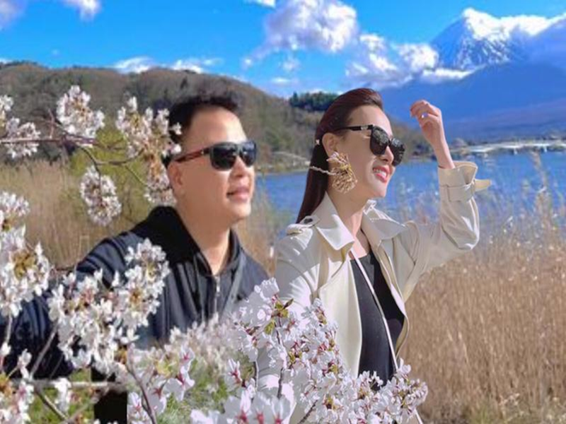 Shark Bình chia sẻ, cuối năm 2018, anh ký đơn đồng thuận ly hôn với doanh nhân Đào Lan Hương. Đến giữa năm 2020, anh và Đào Lan Hương chính thức không còn chung sống. Nam doanh nhân khẳng định Phương Oanh không phải là người thứ ba. Ảnh: Saostar.