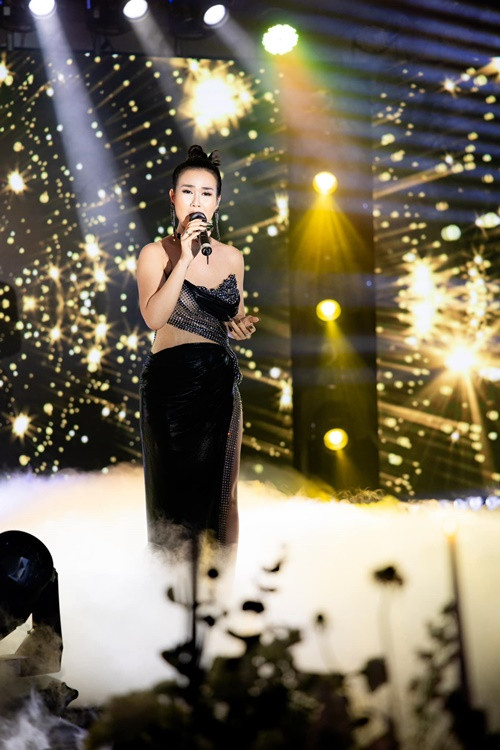 "Mình chọn lối sống, ăn uống lành mạnh trong nhiều năm và cơ thể nhờ đó cũng trở nên khỏe hơn, nhiều năng lượng hơn. Chính vì thế khi mang thai , mẹ khỏe và con cũng khỏe", Võ Hạ Trâm cho hay.