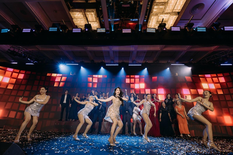 Nữ ca sĩ sinh năm 1990 chia sẻ trong bốn tháng đầu mang thai, cô ăn uống thoải mái theo nhu cầu nhưng vẫn giữ chừng mực.