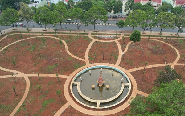 Dang dieu tra Cong ty Cay xanh Cong Minh: Trung thau 'vo dich'