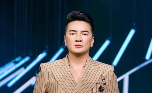 Dam Vinh Hung xin loi ve on ao trang phuc bieu dien