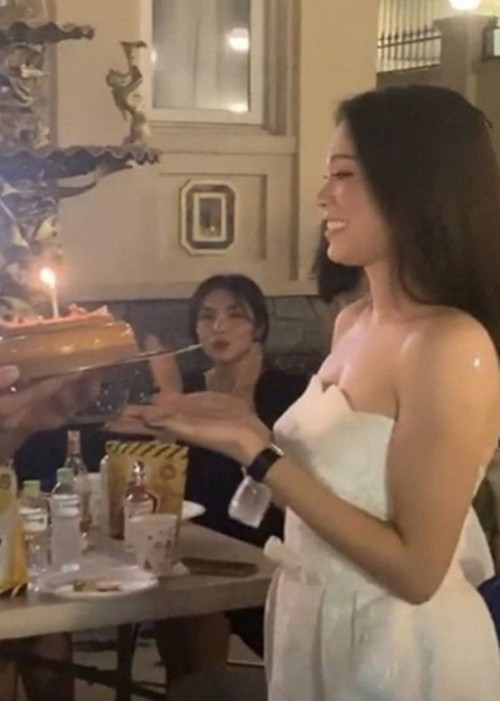 Dịp sinh nhật Linh Rin, Tăng Thanh Hà tham gia bữa tiệc. Ảnh: Instagram.