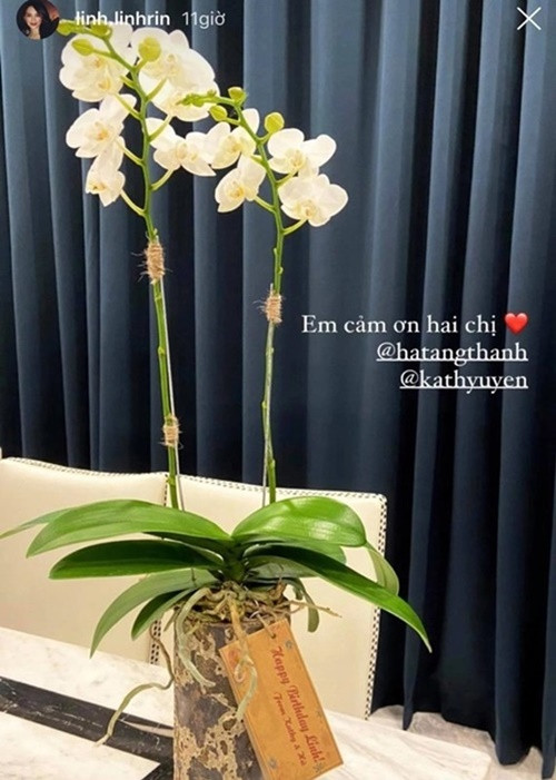 Tăng Thanh Hà cùng Kathy Uyên từng tặng Linh Rin một cây hoa lan dịp sinh nhật. Ảnh: Instagram.