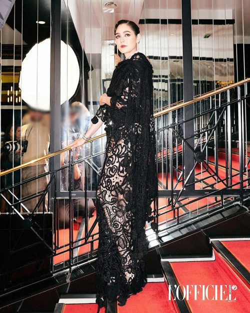 Giới truyền thông và fan Thái Lan gọi Chompoo Araya là "bà hoàng quyến rũ", "nữ hoàng thảm đỏ", "Phạm Băng Băng của Thái Lan" hay "thiên thần nội y Thái Lan".