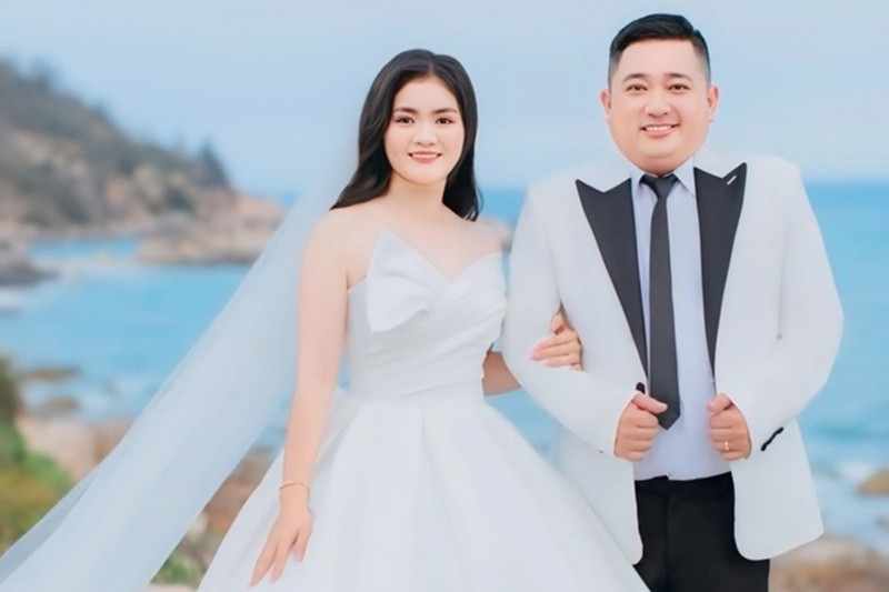 "Thằng Cò" Phùng Ngọc lần thứ hai kết hôn. Ở cuộc hôn nhân đầu tiên, anh và vợ cũ ly hôn sau 10 năm gắn bó. Ảnh: Znews.