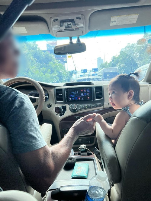 Mẹ ruột của Bảo Anh chia sẻ một số hình ảnh ngày nhỏ của bé Misumi.