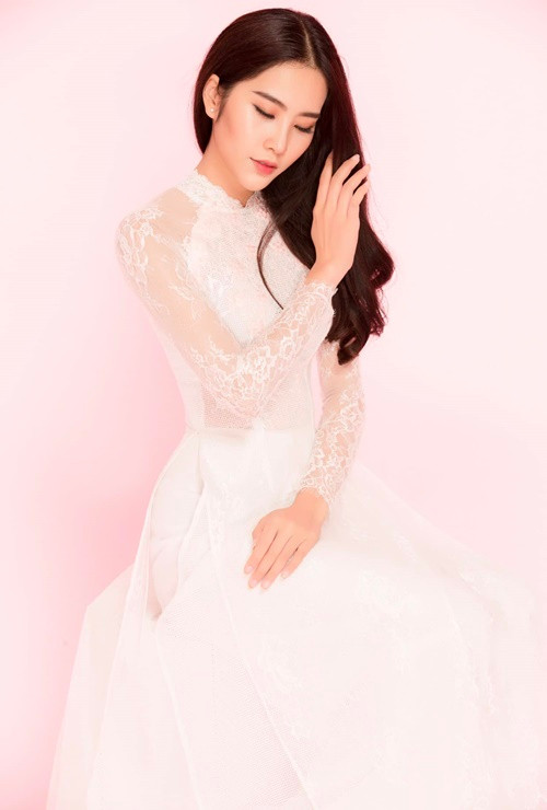 Liên tục livestream không kiểm soát, Nam Em bị Sở Thông tin và Truyền thông TP.HCM xử phạt 37,5 triệu đồng vào tháng 3/2024. Đến tháng 4, Nam Em bị phạt 10 triệu đồng. Ảnh: FBNV.