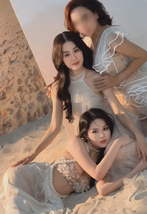 Nữ người mẫu thận trọng hơn mỗi khi chia sẻ hình ảnh hoặc bày tỏ quan điểm trên mạng xã hội sau lùm xùm bị tạm giam.