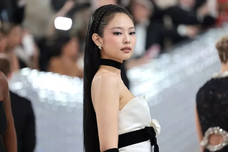 Hoạt động trong nhóm BlackPink, Jennie được đánh giá có giọng hát khỏe và sâu lắng. Ngoài ra, cô có khả năng rap trôi chảy. Năm 2023, nữ ca sĩ đóng phim Hollywood The Idol. Trong phim, Jennie vào vai dancer Dyanne - bạn thân của nữ chính Jocelyn.