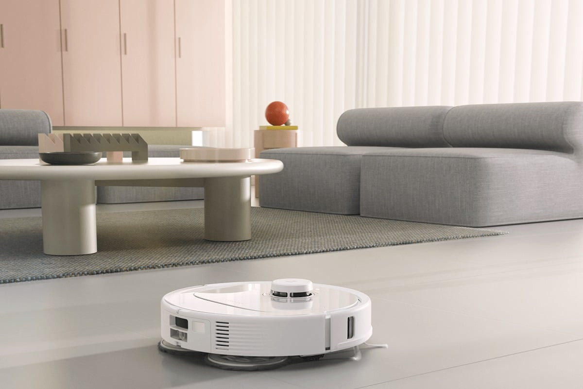 Phụ nữ luôn có niềm đam mê bất tận dành cho đồ gia dụng. Đặc biệt nếu bạn mua quà Valentine tặng vợ thì đây càng là lựa chọn hợp lí. Robot hút bụi chắc chắn là lựa chọn lý tưởng giúp các nàng "ưng bụng" khi nhận quà.