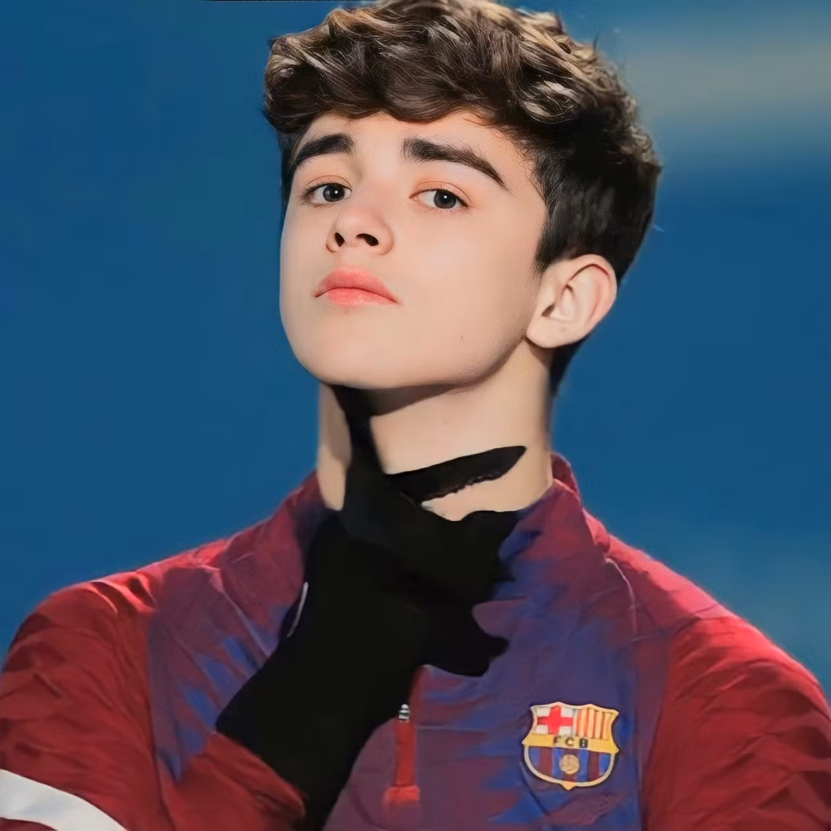 Năm 2022, sau trận đấu mở màn của Tây Ban Nha, chàng cầu thủ trẻ tuổi Pablo Martin Paez Gavira hay tên thường gọi là Gavi đã khiến chị em đứng ngồi không yên với vẻ ngoài cực điển trai của mình. (Ảnh: Facebook)