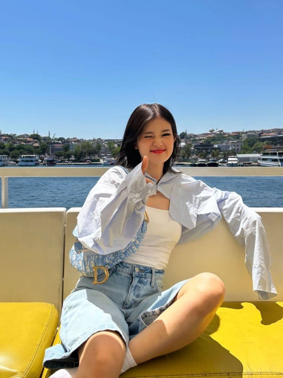 Là một trong những Tiktoker đời đầu, cô nàng đã thu hút hơn 36 triệu người theo dõi trên nền tảng mạng xã hội chia sẻ video ngắn này. Bên cạnh đó, trang cá nhân Instagram của Kika Kim cũng có đến hơn 9 triệu người theo dõi.