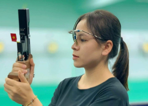 Mở đầu năm mới 2024, Trịnh Thu Vinh (Vân Du - Thạch Thành - Thanh Hóa) tiếp tục ghi dấu ấn với tấm huy chương vàng tại Giải bắn súng vô địch châu Á, nội dung 10m súng ngắn hỗn hợp đồng đội cùng nam xạ thủ Phạm Quang Huy.