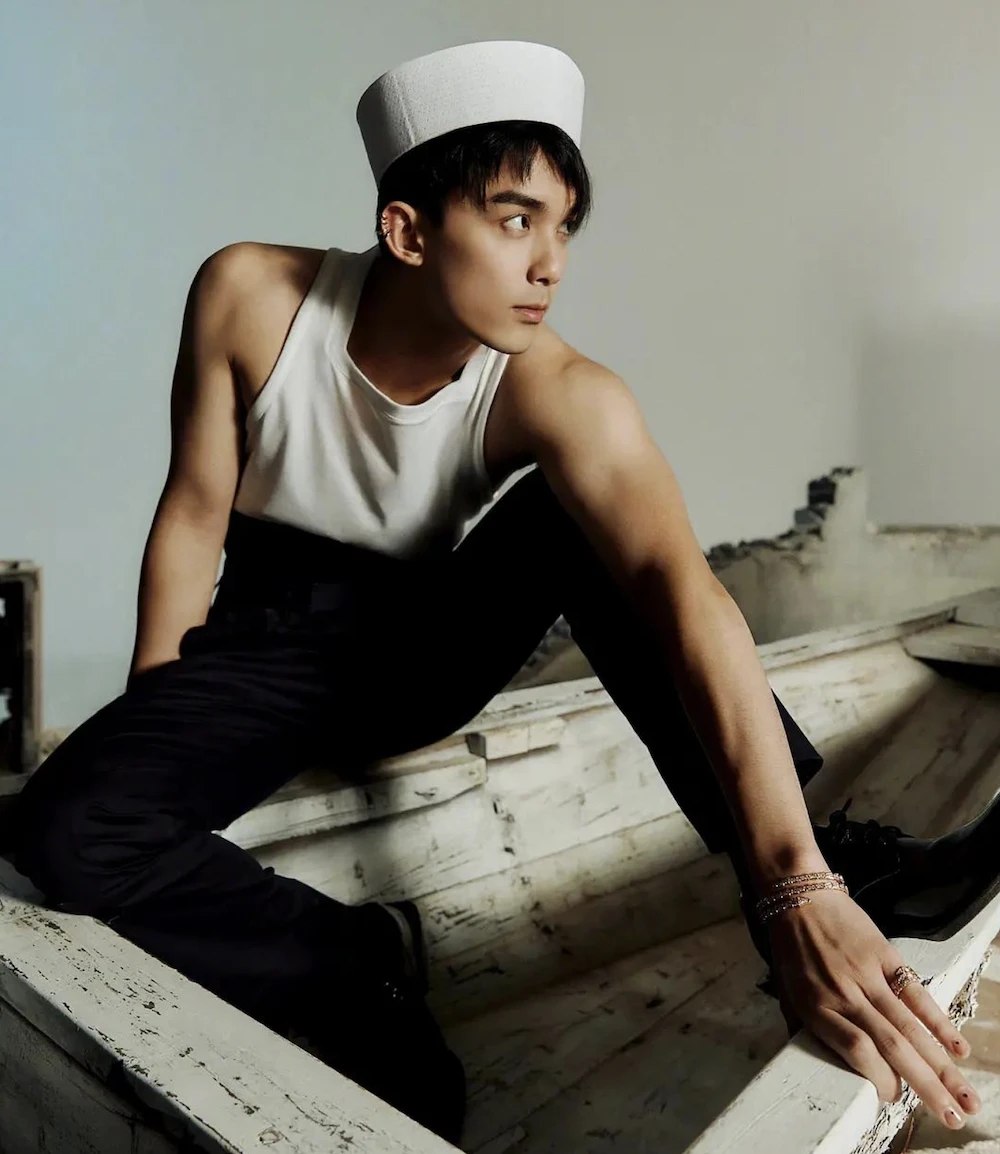 Sở hữu chiều cao ấn tượng 1m82 cùng ngoại hình rắn rỏi, điển trai, Ngô Lỗi ngày càng chiếm được nhiều cảm tình từ khán giả.