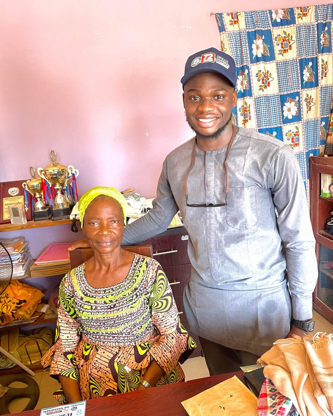 Trong suốt thời gian thực hiện thử thách đáng kinh ngạc này, Oside đã chơi tổng cộng 500 trận bóng, mỗi giờ chỉ nghỉ 5 phút để ăn uống và đi vệ sinh, tức là tổng thời gian nghỉ ngơi của anh chỉ khoảng 5 tiếng đồng hồ.