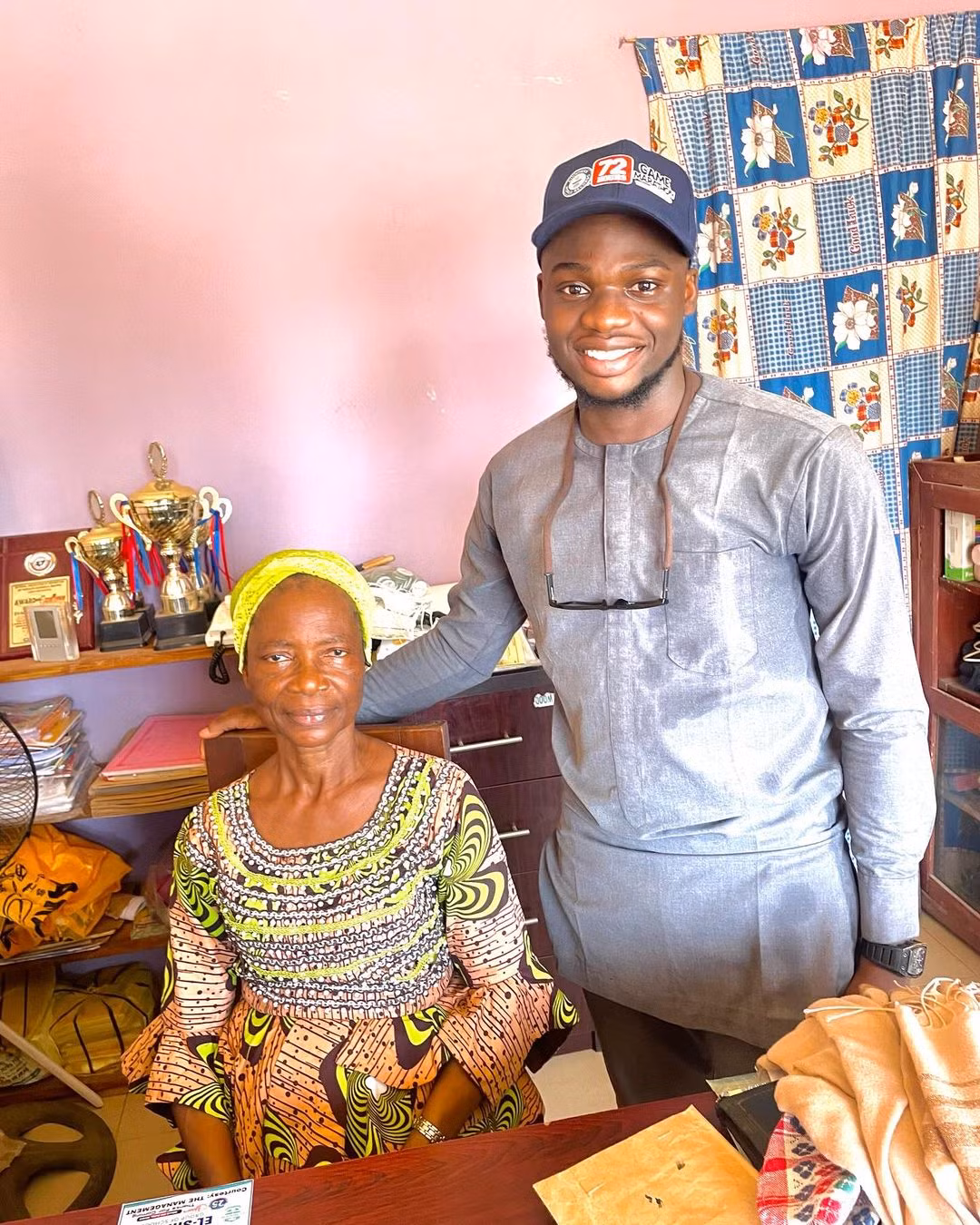 Trong suốt thời gian thực hiện thử thách đáng kinh ngạc này, Oside đã chơi tổng cộng 500 trận bóng, mỗi giờ chỉ nghỉ 5 phút để ăn uống và đi vệ sinh, tức là tổng thời gian nghỉ ngơi của anh chỉ khoảng 5 tiếng đồng hồ.