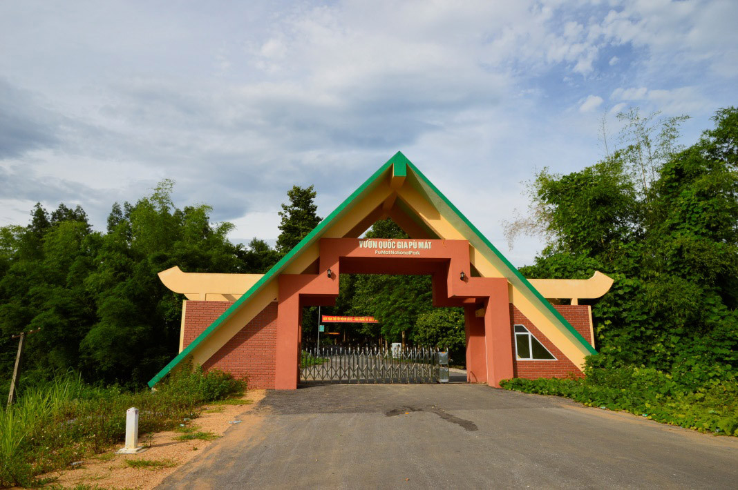 Cổng vào Vườn quốc gia Pù Mát. Ảnh: Hải Dương