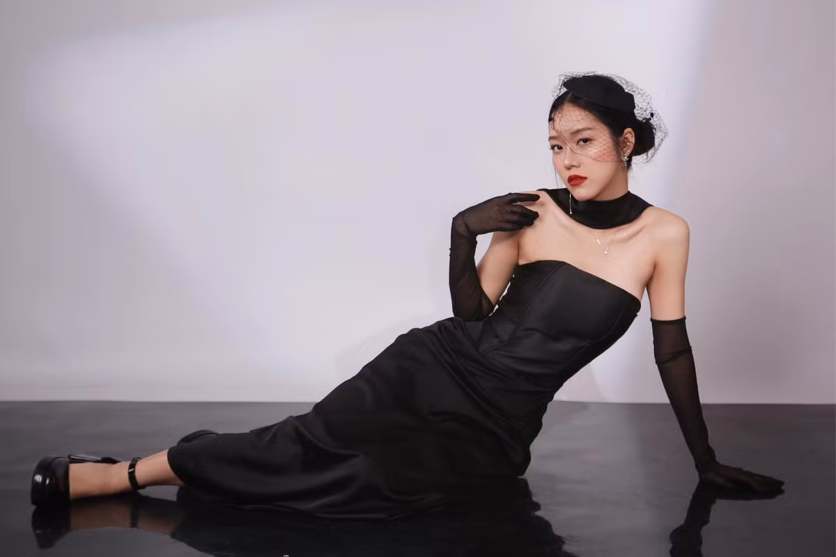 Trên kênh TikTok của mình, cô bạn gốc Hải Dương chia sẻ những kiến thức về khoa học xã hội và đặc biệt là mảng văn học.