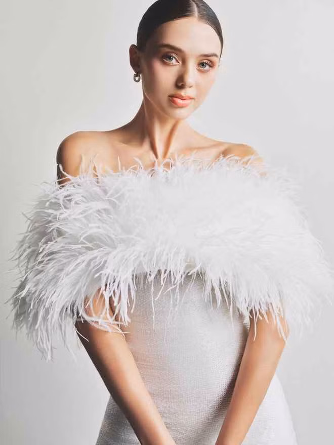 Bùi Tiến Dũng và Dianka công khai hẹn hò hồi tháng 9/2020. Trải qua nhiều thử thách, cặp trai tài gái sắc tổ chức đám cưới tháng 5/2022 và đón con trai đầu lòng vào tháng 11 cùng năm.