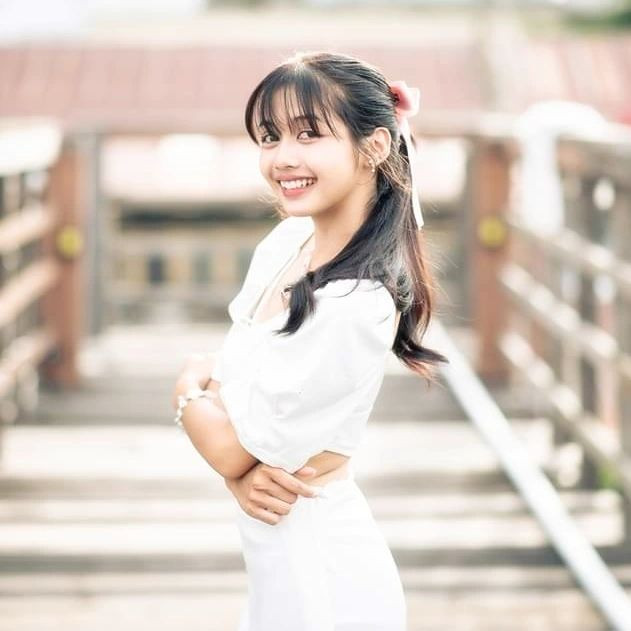 Hiện tại, trang cá nhân Instagram của cô có hơn 13.000 người theo dõi, dù không có quá nhiều hoạt động.