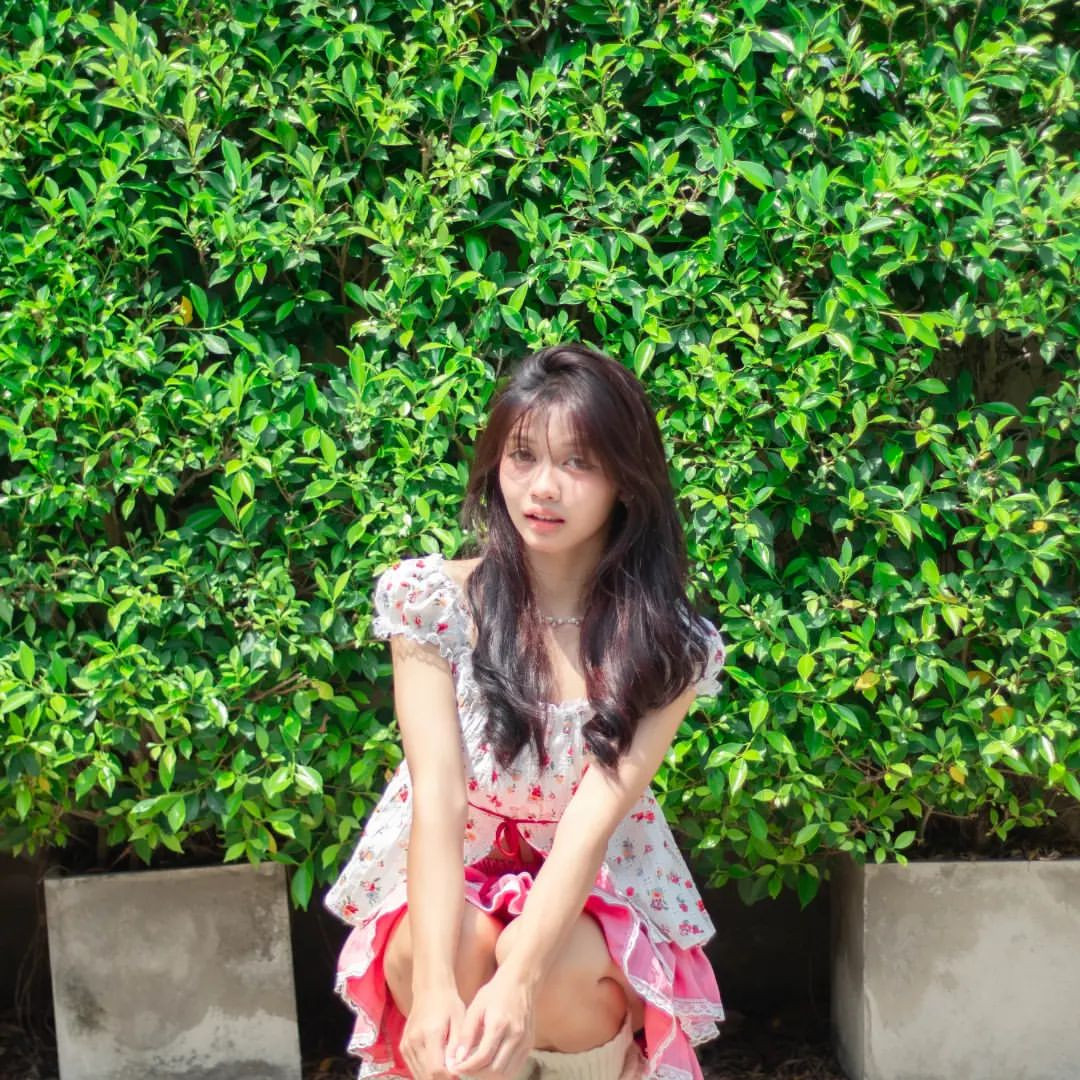 Dù không trang điểm cầu kỳ, Kuilthida vẫn toát lên vẻ xinh xắn cùng sức hút người đối diện.