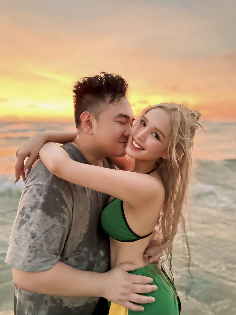 Bên dưới dòng bình luận của Xoài Non, nhiều dân mạng cũng đã lên tiếng ủng hộ cho hành động đáp trả của cô nàng, đồng thời mong netizen bớt săm soi cuộc sống của cặp đôi hậu ly hôn.