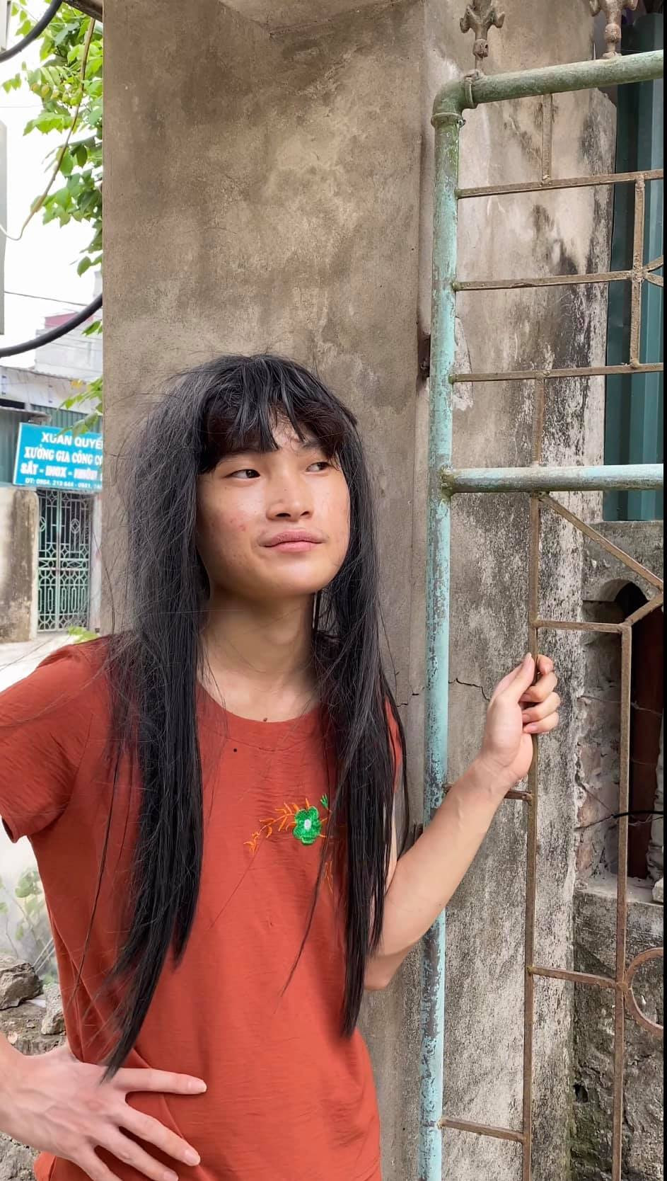 Bắt đầu làm video trên TikTok từ tháng 12/2019, đến hiện tại Đỗ Đạt đã có 9,5 triệu người theo dõi và 263,5 triệu lượt yêu thích trên nền tảng video ngắn này. Trên Facebook và YouTube, Đạt cũng có lượng fan không thua kém bất kỳ một người nổi tiếng nào, lần lượt là 1,2 triệu và gần 2,7 triệu.