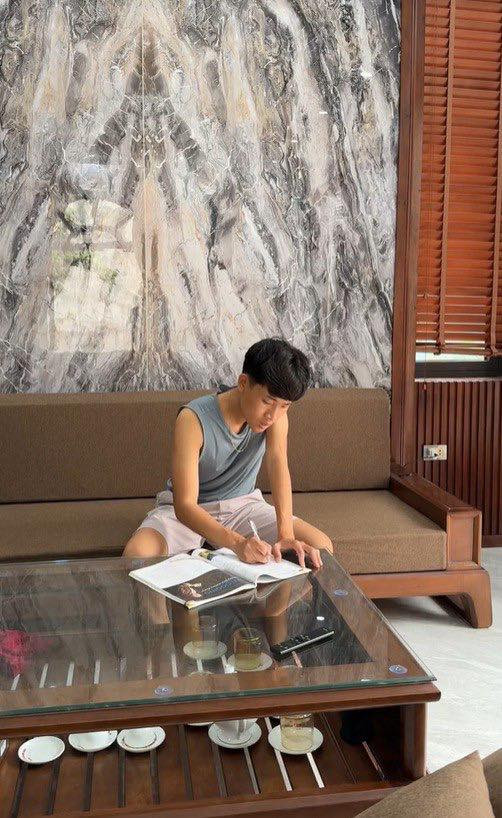 Để có được thành công ngày hôm nay, Đỗ Đạt đã phải nỗ lực rất nhiều. Thời gian đầu những video của anh không được nhiều người xem, tuy nhiên nhờ sự kiên trì quay, dựng, lên nội dung đều đặn, những video sau dần được nhiều người biết đến.