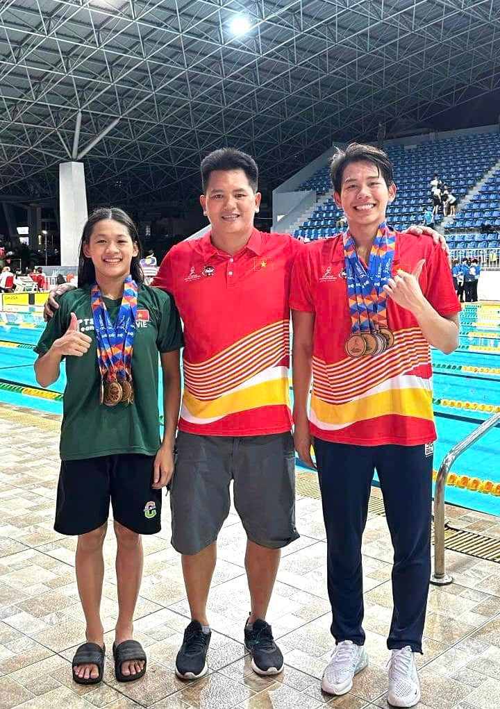 Tuy sống "kín tiếng" là vậy, tuy nhiên chàng trai sinh năm 2006 lại có bảng thành tích đáng ngưỡng mộ ở lứa tuổi 18.