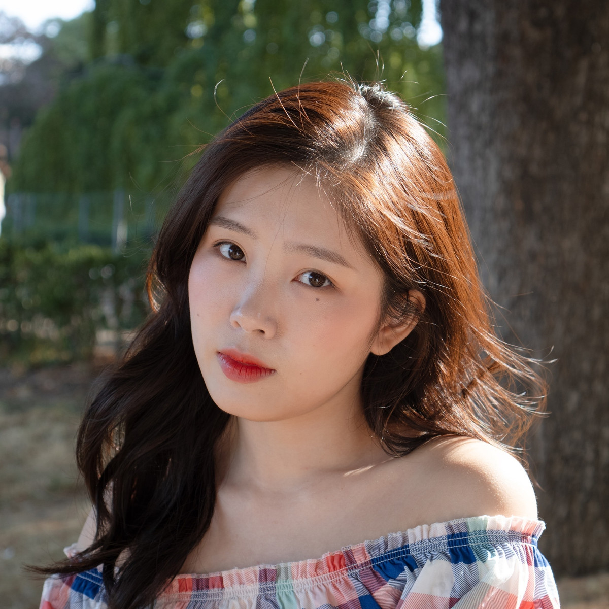 Rất nhiều người yêu thích video của cô nàng bởi trong từng thước phim dường như có một loại năng lượng "chữa lành": "Xem video của chị nhẹ nhàng, dễ thương lắm luôn ấy. Xem xong yêu đời ngay. Còn cả mấy bài nhạc hay nữa. Bật sub tiếng Anh lên học từ vựng cũng đỉnh nữa cơ. Nói chung là hay lắm ạ.", "tất cả mọi thứ, từ góc quay đến màu video và nhạc nữa, xem đi xem lại vẫn không thấy chán luôn", "quá đỉnh luôn ý ạ xem không hề nhàm tí nào mà coi như được đứng trong video của c luôn. Êm đềm thơ mộng và healing".