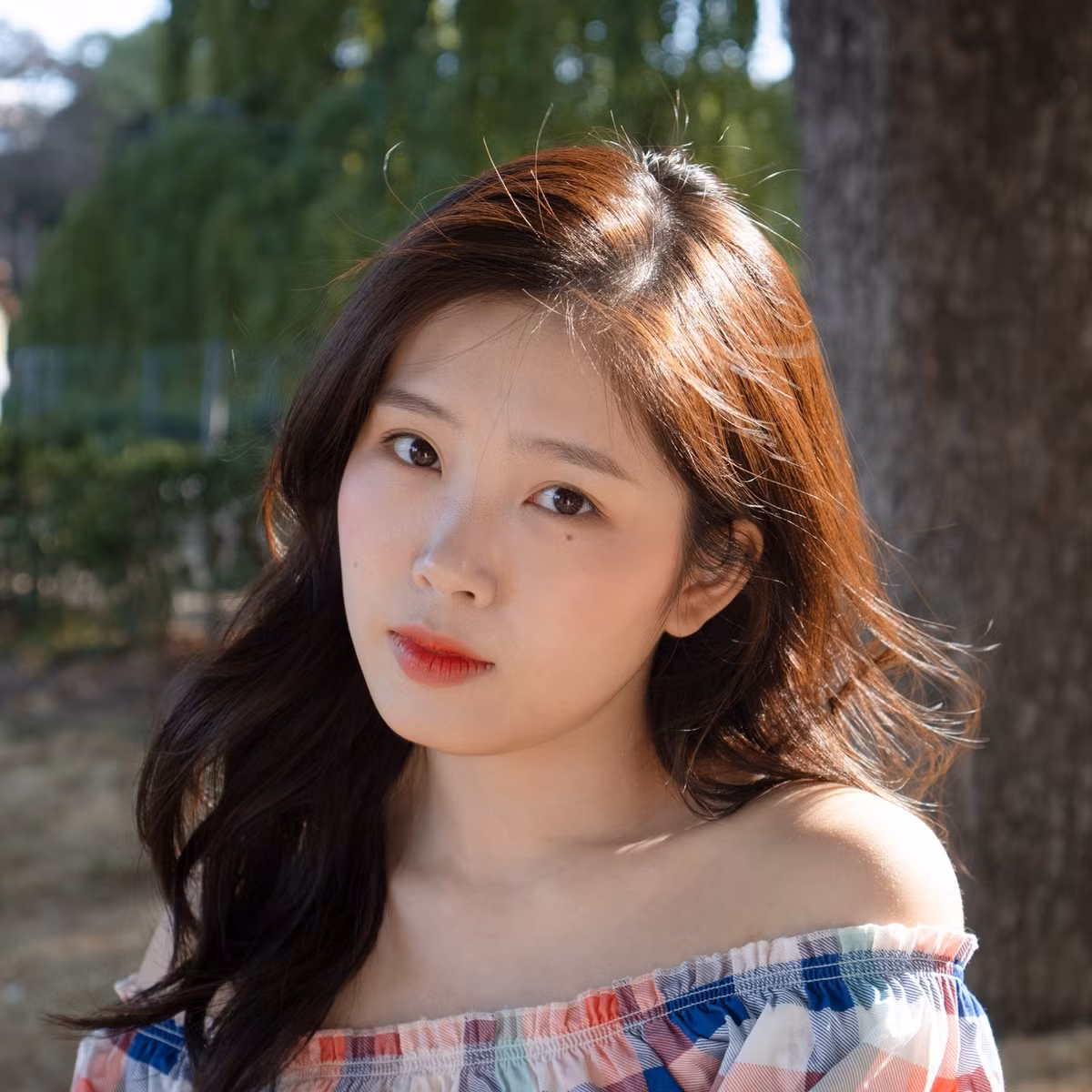 Rất nhiều người yêu thích video của cô nàng bởi trong từng thước phim dường như có một loại năng lượng "chữa lành": "Xem video của chị nhẹ nhàng, dễ thương lắm luôn ấy. Xem xong yêu đời ngay. Còn cả mấy bài nhạc hay nữa. Bật sub tiếng Anh lên học từ vựng cũng đỉnh nữa cơ. Nói chung là hay lắm ạ.", "tất cả mọi thứ, từ góc quay đến màu video và nhạc nữa, xem đi xem lại vẫn không thấy chán luôn", "quá đỉnh luôn ý ạ xem không hề nhàm tí nào mà coi như được đứng trong video của c luôn. Êm đềm thơ mộng và healing".