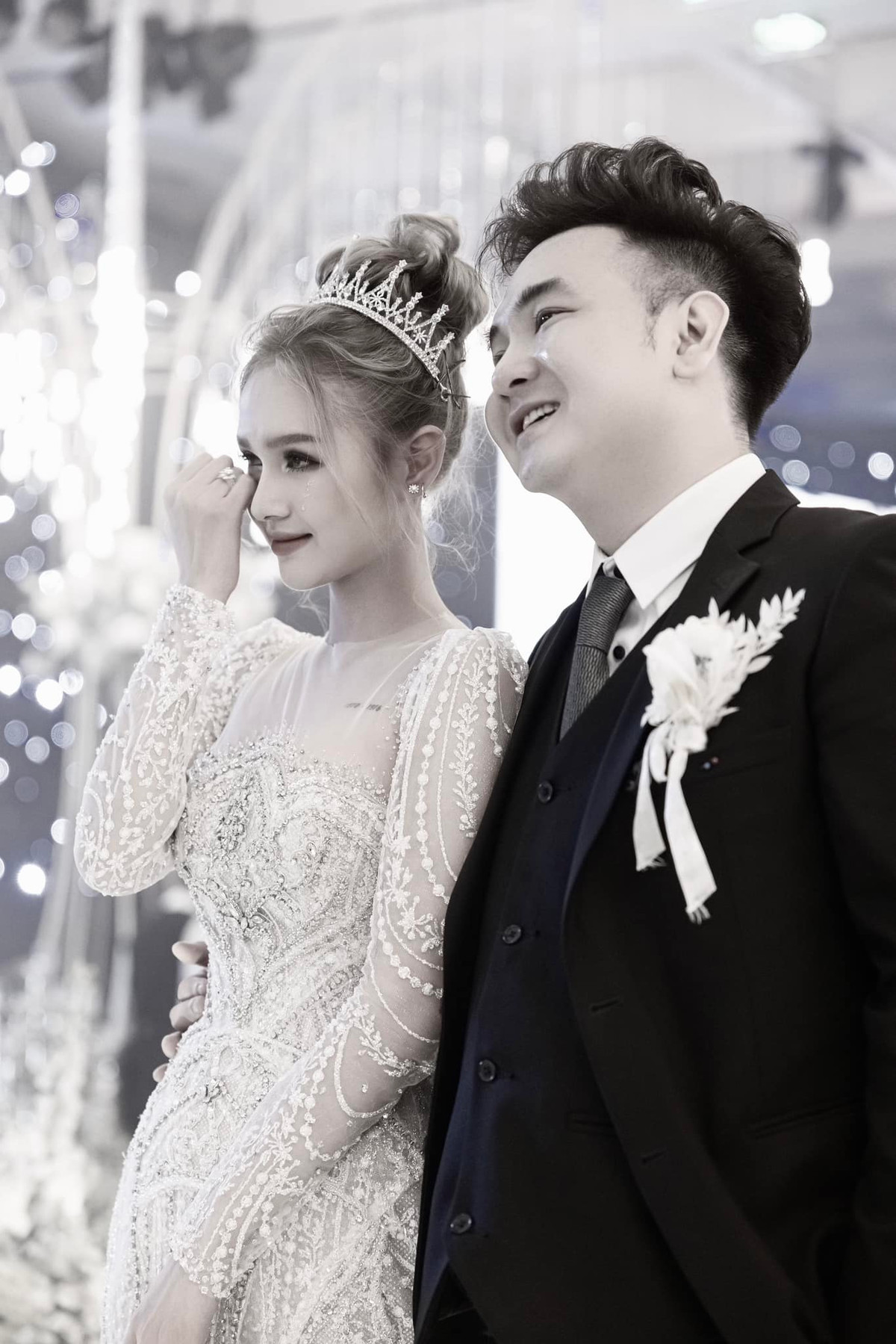 Xoài Non và Xemesis từng là cặp đôi được nhiều người yêu thích. Cả 2 từng có đám cưới xa hoa ai cũng phải ngưỡng mộ.