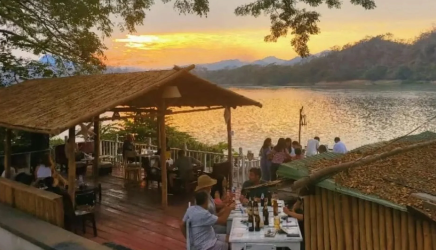 Một người ở Viện dưỡng lão này cho biết, đây là nơi họ có thể thư giãn về thể chất và tinh thần, thoát khỏi cuộc sống trong thời gian ngắn hoặc giải tỏa căng thẳng trong công việc, rất phù hợp với nhu cầu của giới trẻ hiện nay.