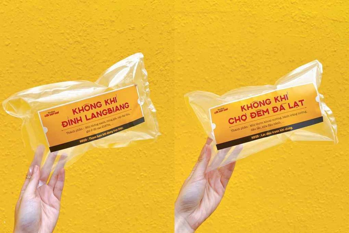 Theo chủ kinh doanh trên cho biết, túi không khí này không bán với mục đích thương mại. Đây chỉ là món quà kỷ niệm từ Đà Lạt, mang đến niềm vui cho người mua lẫn người được tặng và quảng bá tên tuổi của cửa hàng.