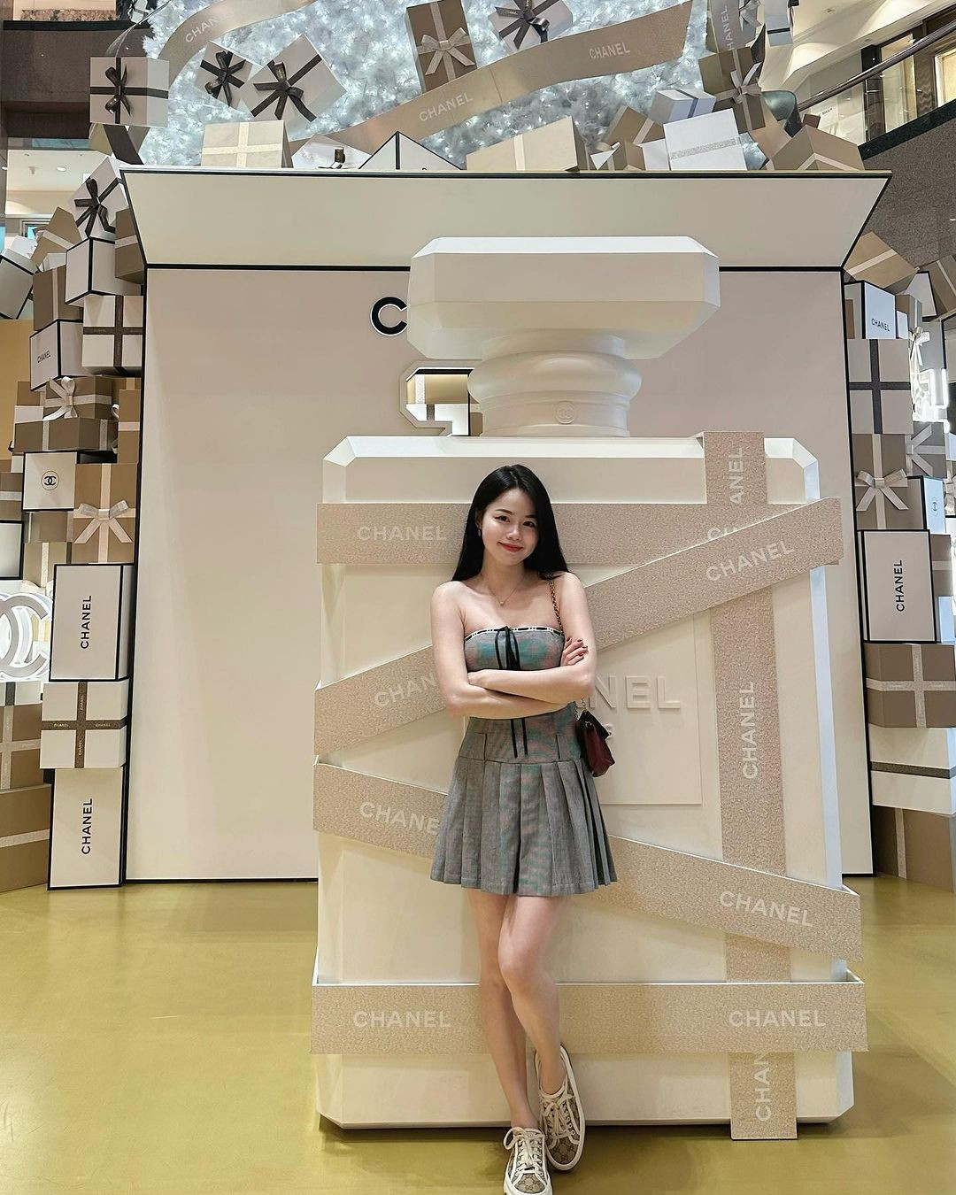 Ngay cả khi đã chia tay cầu thủ nổi tiếng, cuộc sống của nàng hot girl Nha Trang vẫn được nhiều người quan tâm.